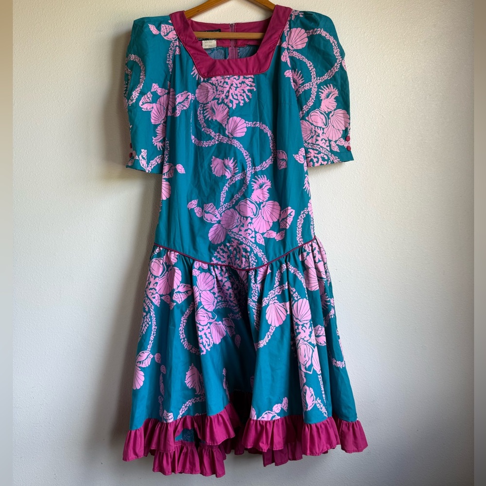Women's Hawaiian Heritage Mu’umu’u Size 2 Teal and Pink Floral Dress
